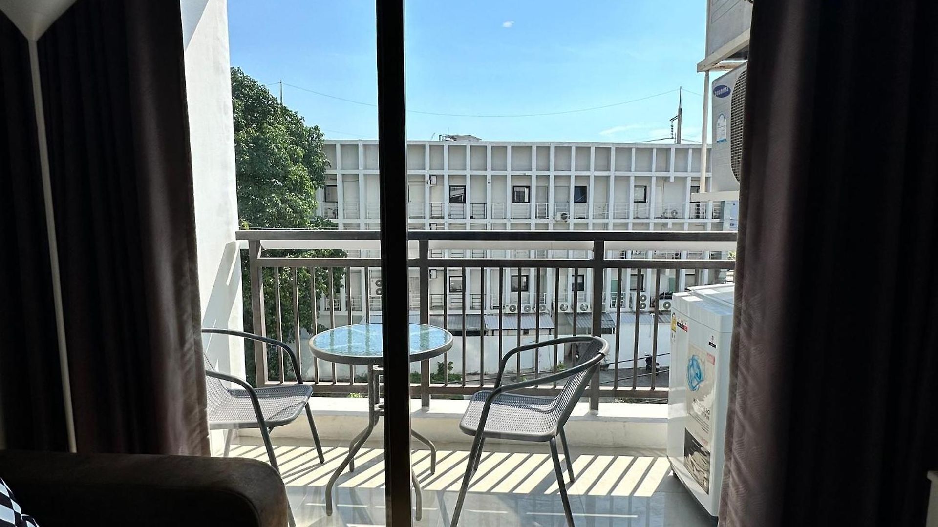 อพาร์ทเม้น Jomtien Treetops Pattaya