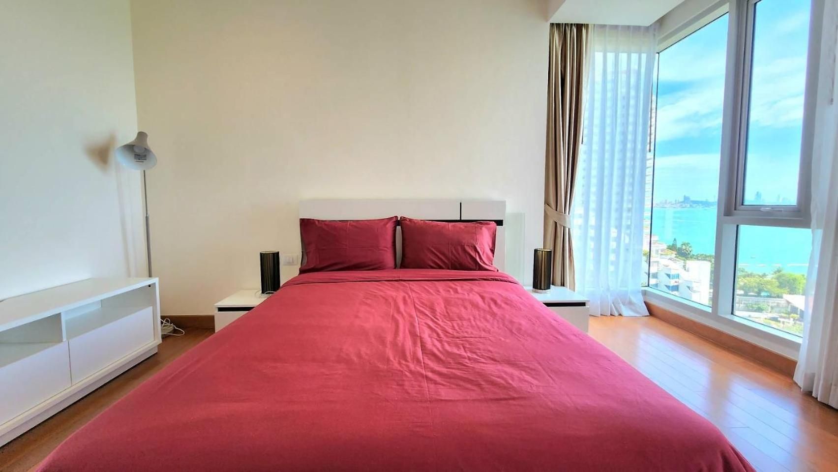อพาร์ทเม้น The Palm Wongamat X Monthstayz Thailand