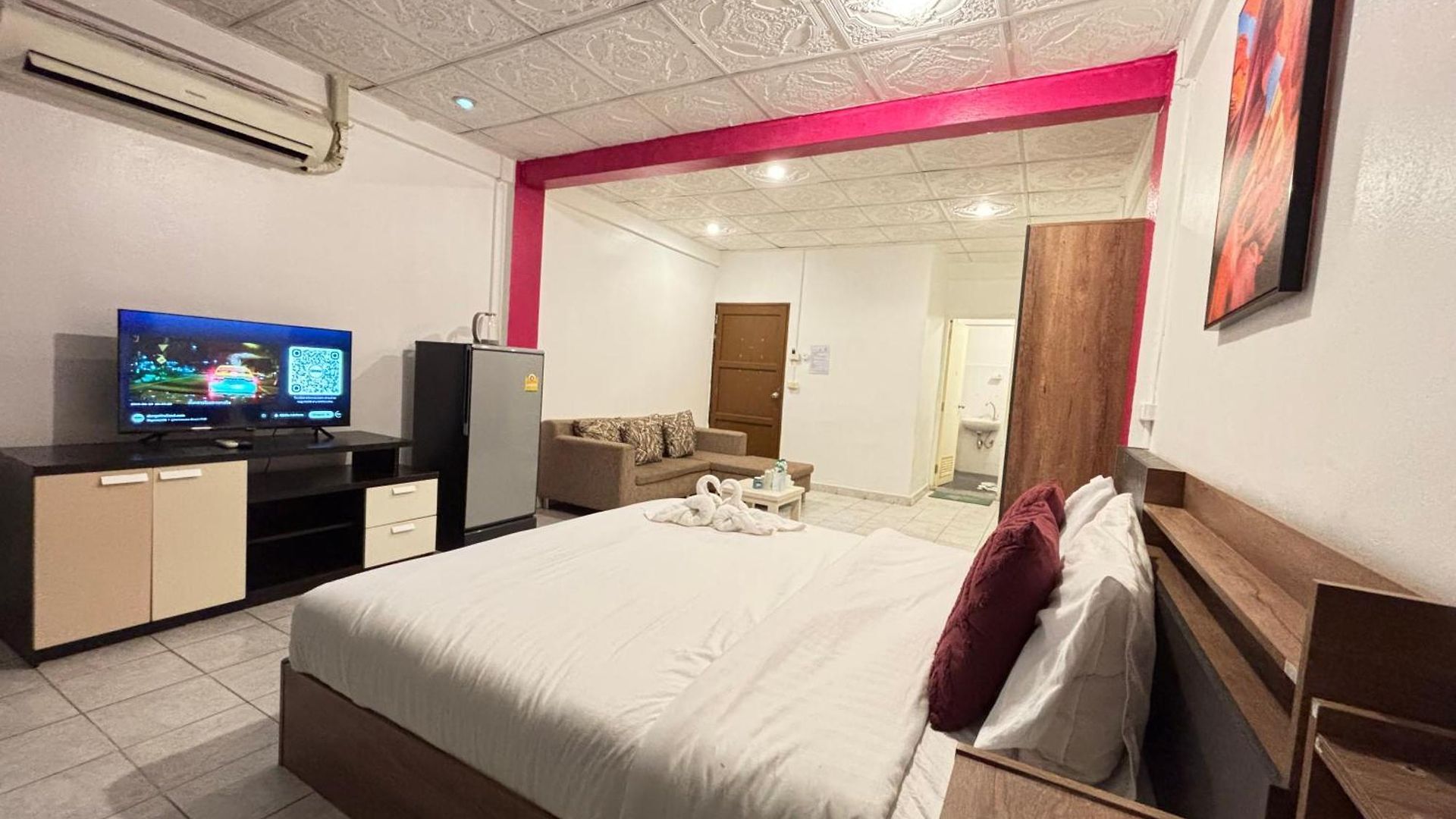 โรงแรม Charm 3*