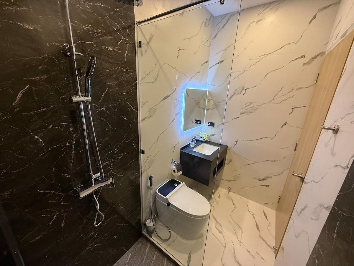 Unique Style 3 Bedroom With Mega Pool วิลล่า Pattaya