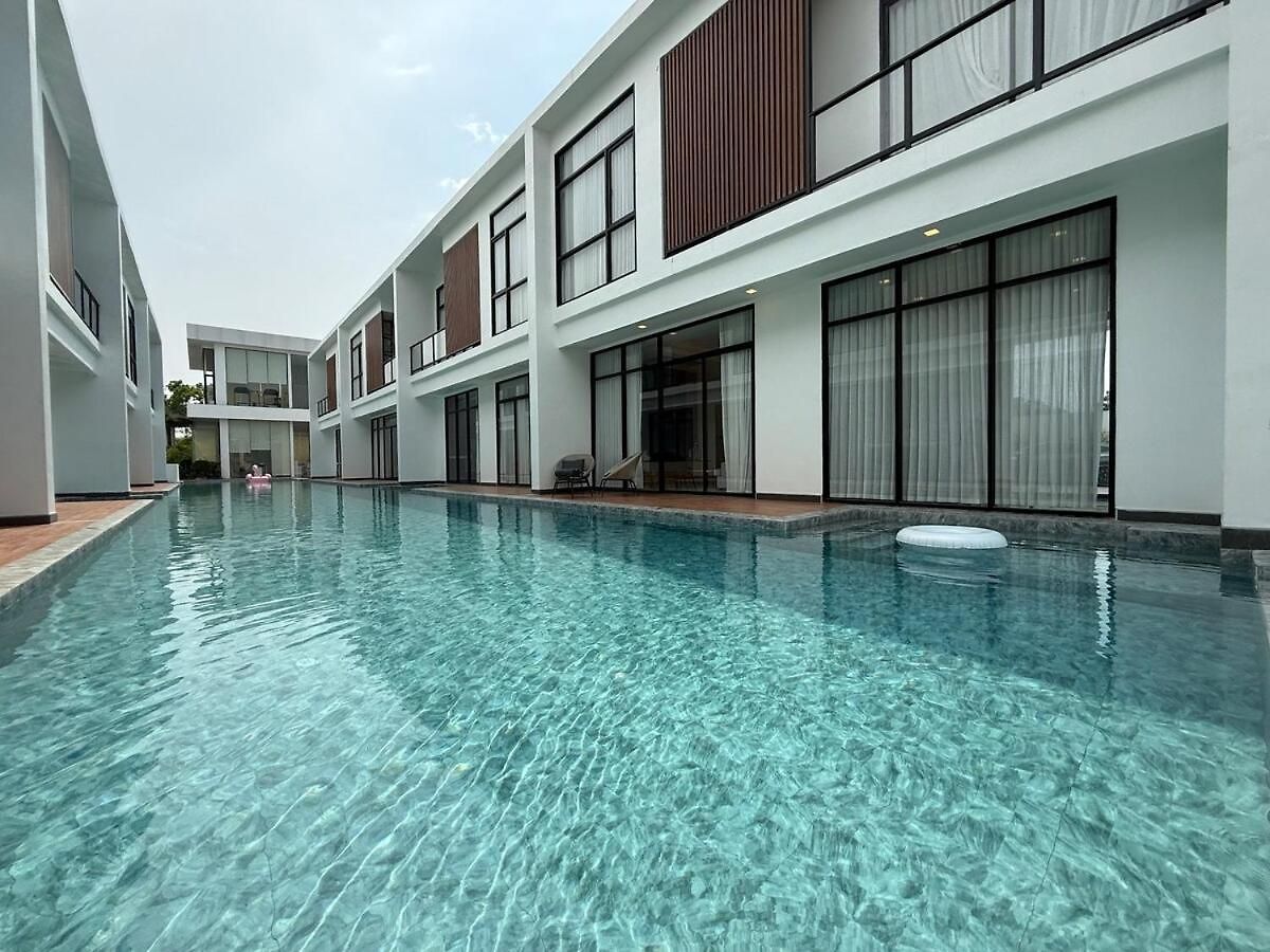 วิลล่า Unique Style 3 Bedroom With Mega Pool Pattaya