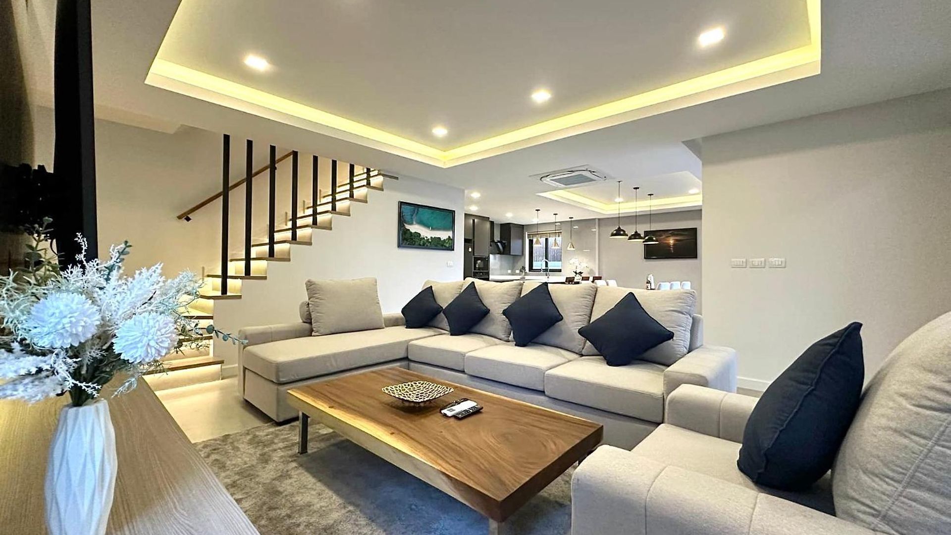 วิลล่า Zensiri Brand New Luxury Pool *