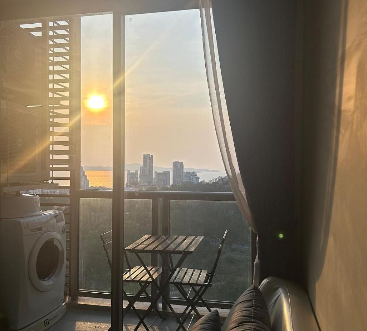 Unixx Sea View High Floor 1br อพาร์ทเม้น *
