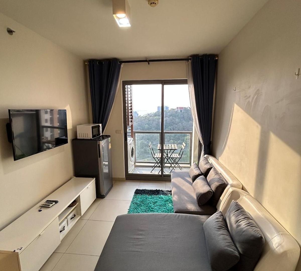 Unixx Sea View High Floor 1br * Pattaya