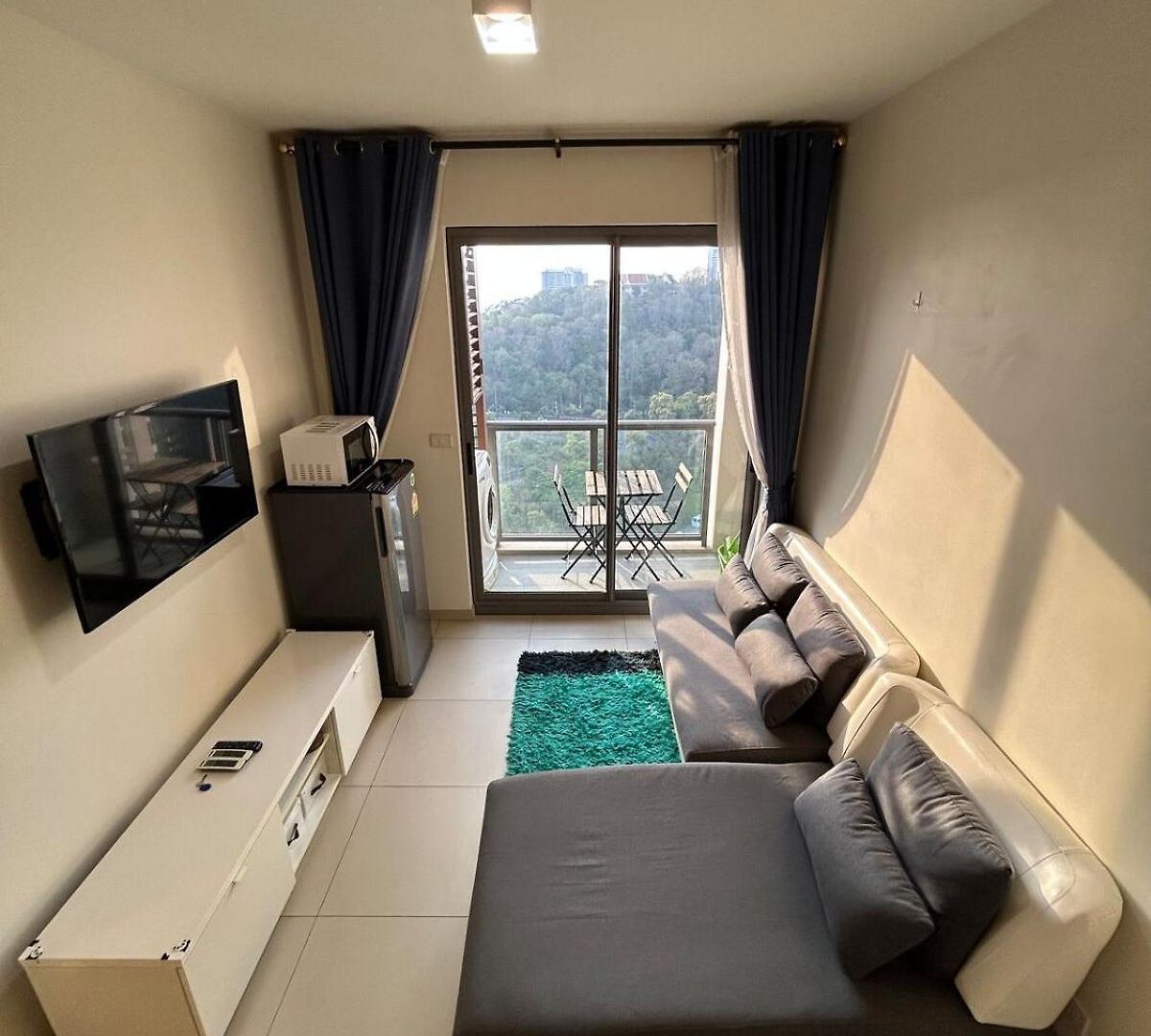 Unixx Sea View High Floor 1br Pattaya
