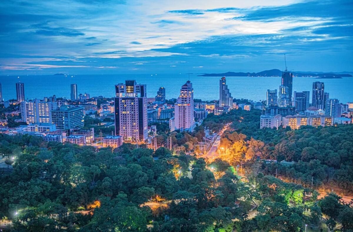 อพาร์ทเม้น Unixx Sea View High Floor 1br *