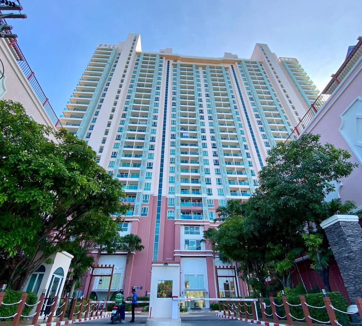 อพาร์ทเม้น Park View Comfort