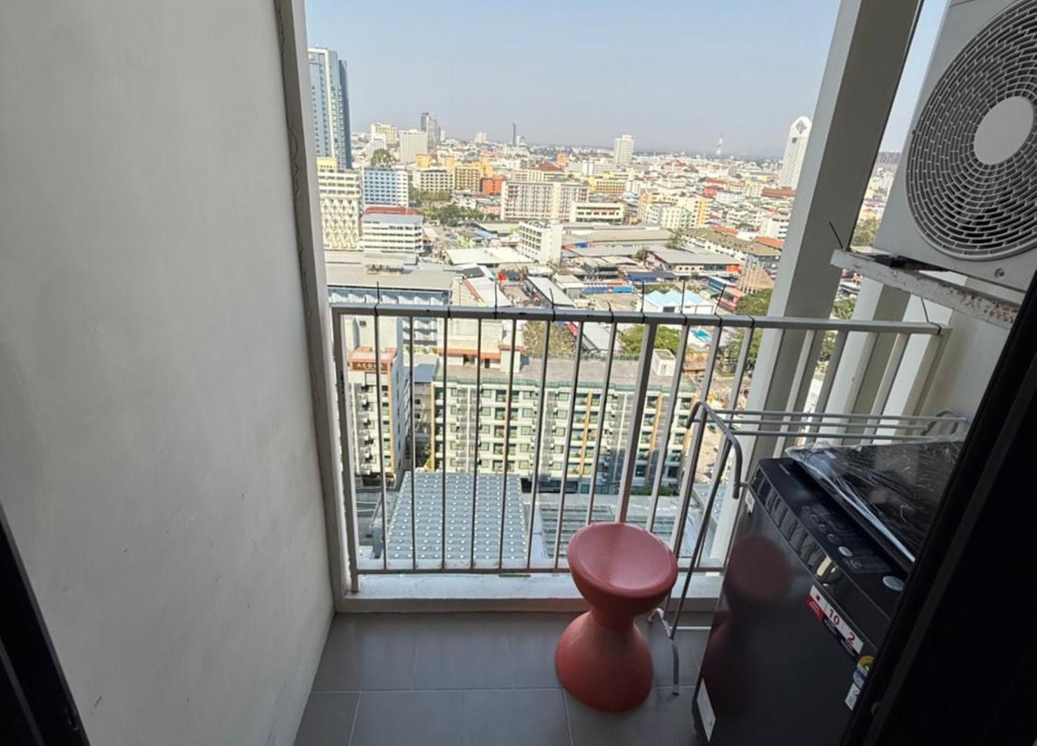 อพาร์ทเม้น The Base In Pattaya