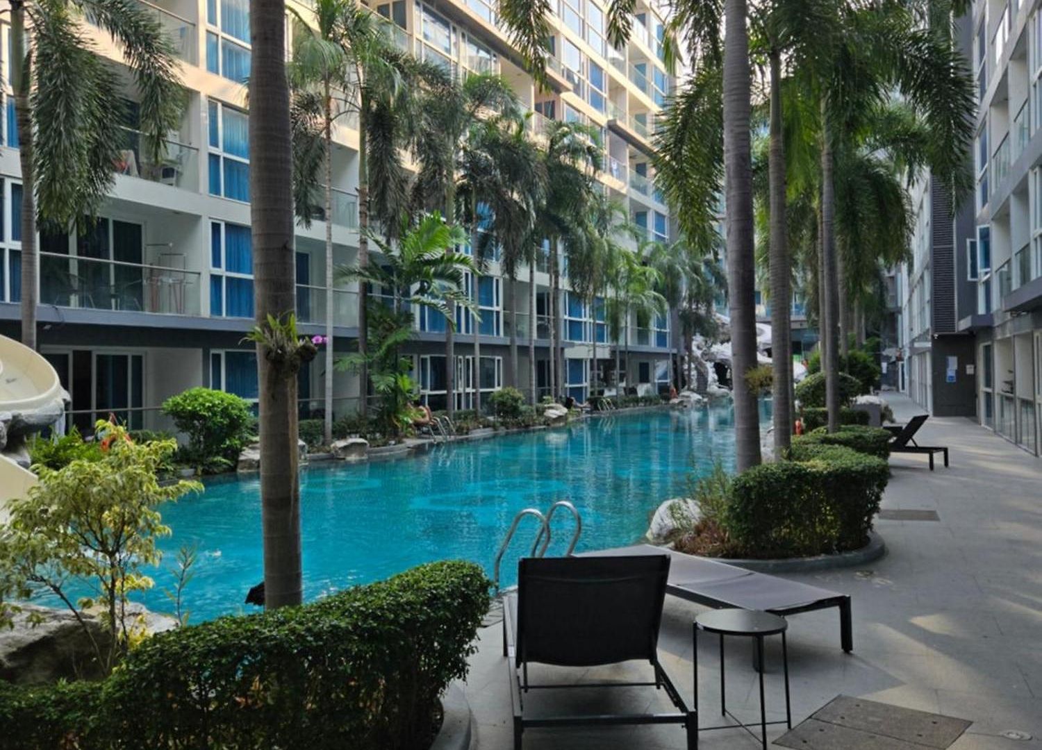 อพาร์ทเม้น Centara Azure *