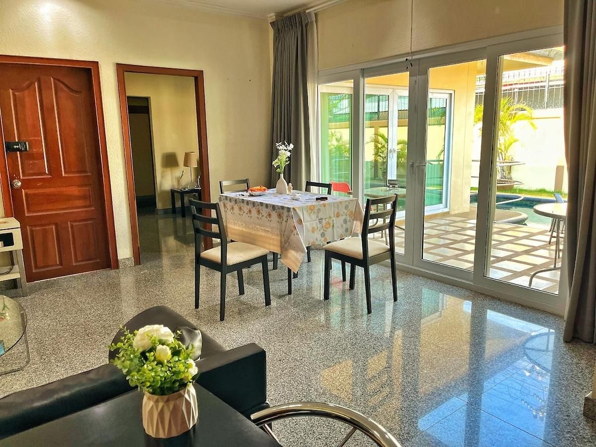 2 Bedroom With Private Swimming Pool And Jacuzzi 350m From * Pattaya