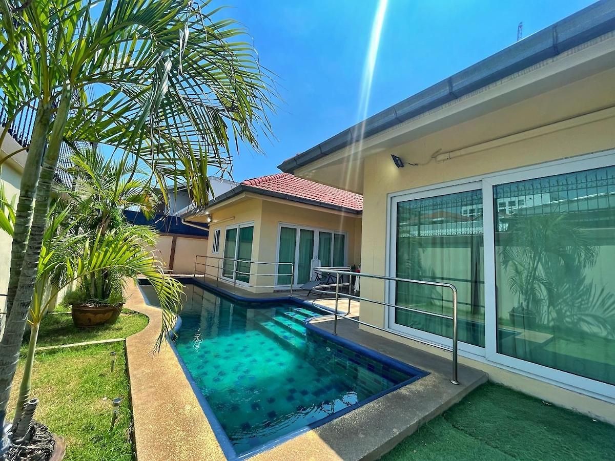 2 Bedroom With Private Swimming Pool And Jacuzzi 350m From *