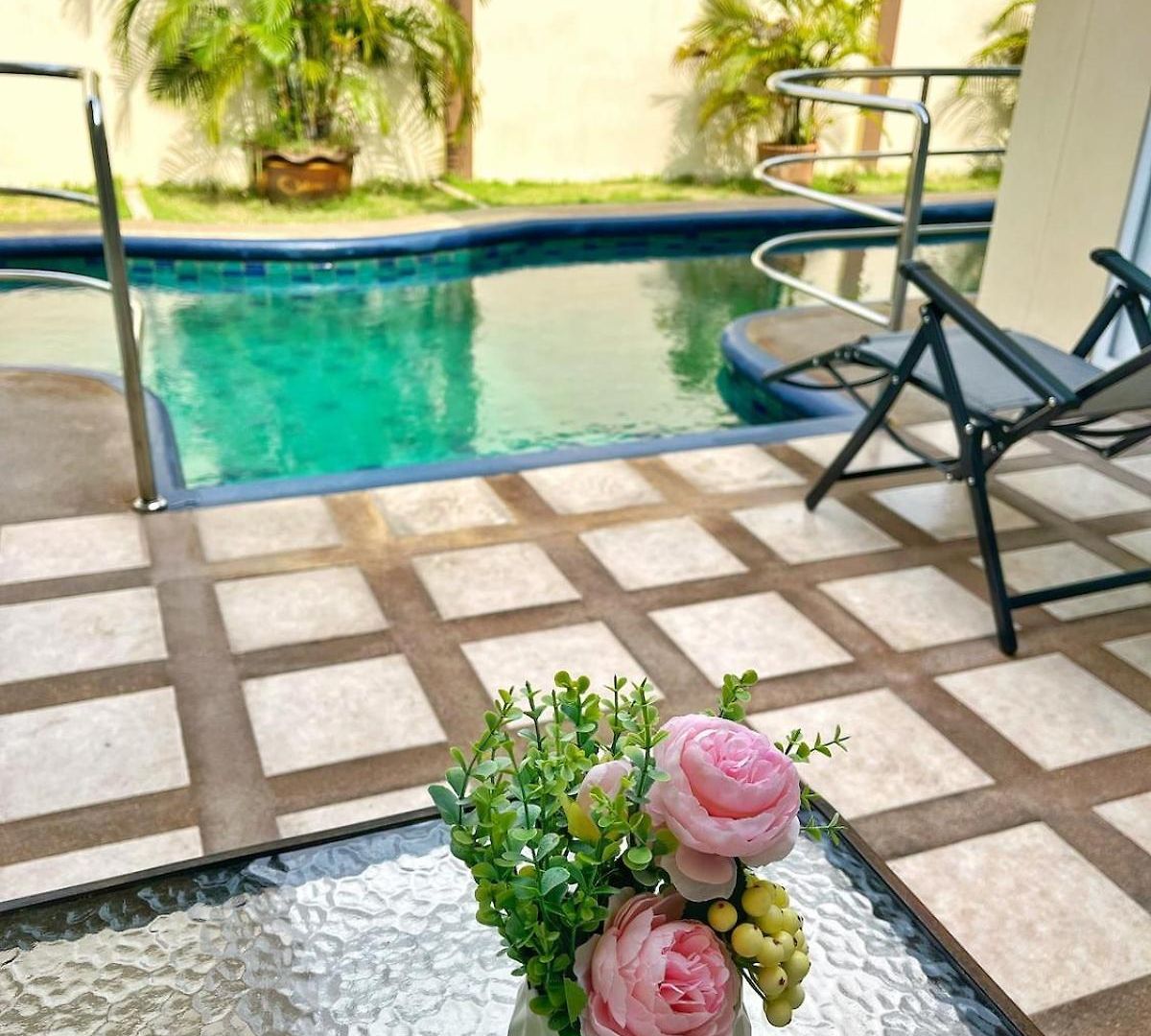วันหยุดที่บ้าน 2 Bedroom With Private Swimming Pool And Jacuzzi 350m From