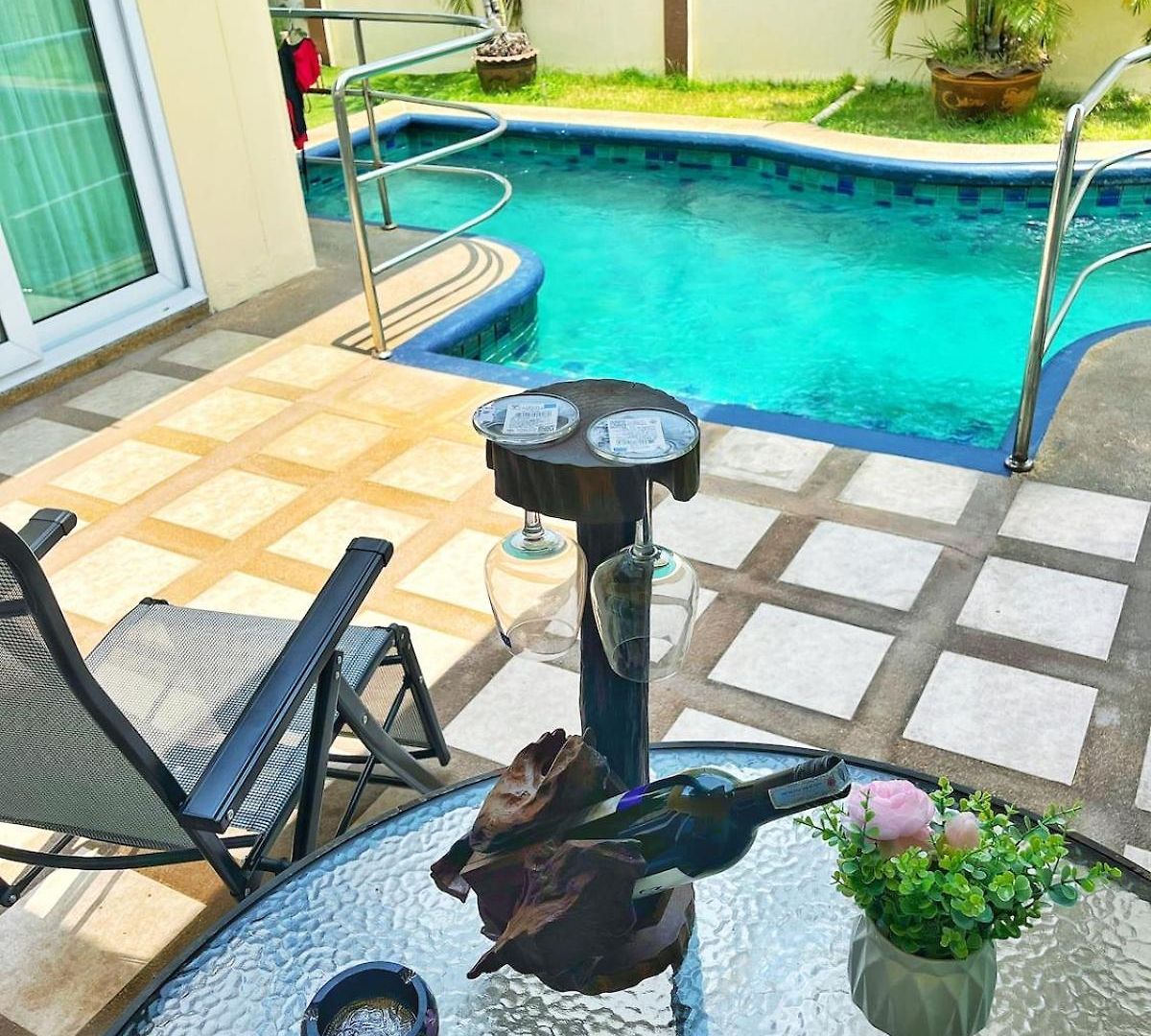 2 Bedroom With Private Swimming Pool And Jacuzzi 350m From