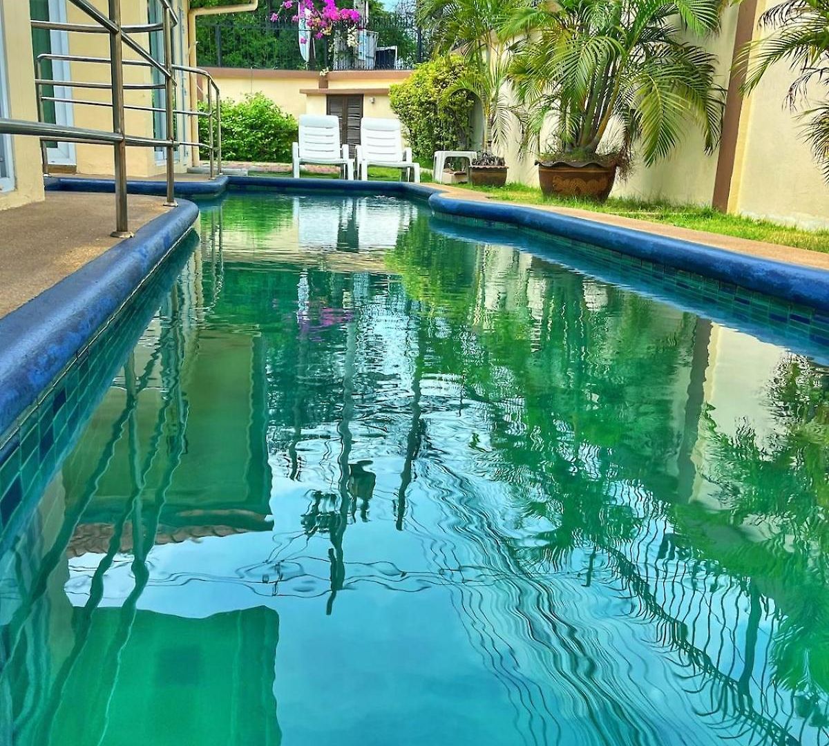 วันหยุดที่บ้าน 2 Bedroom With Private Swimming Pool And Jacuzzi 350m From