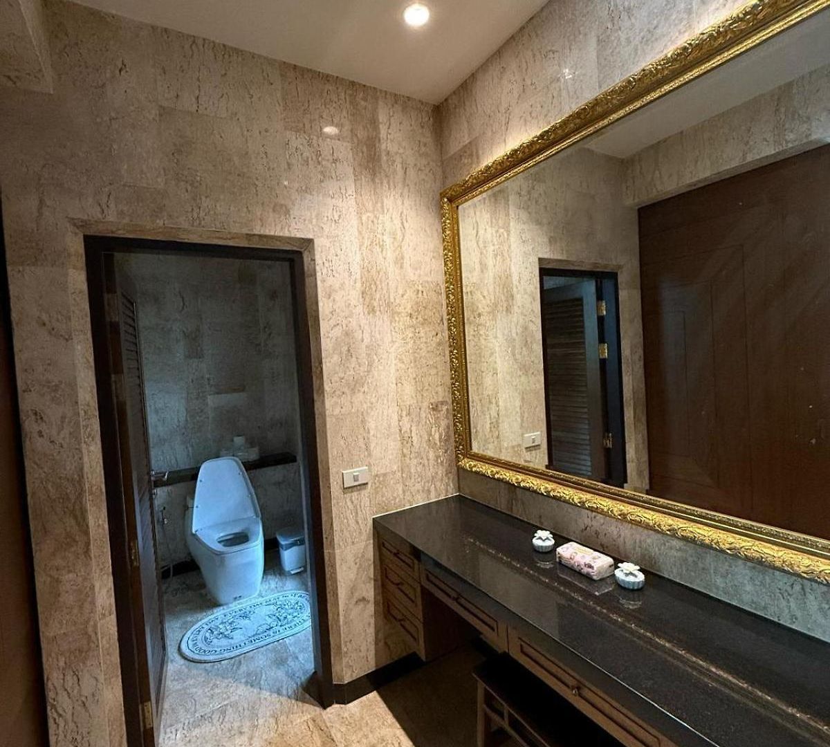 Luxury Luxury Seven Stars