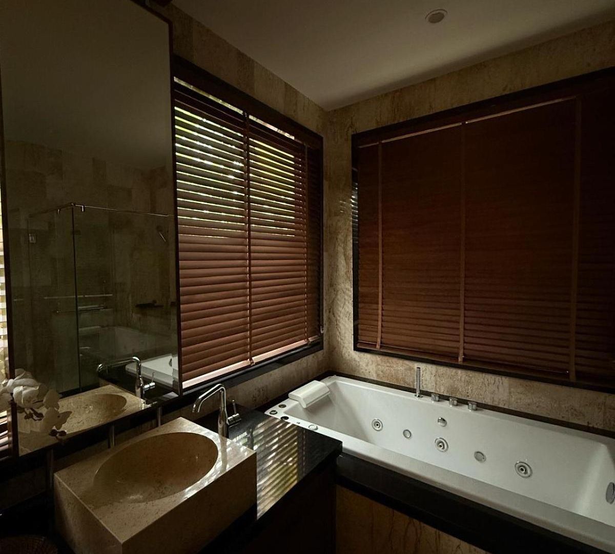 Luxury Luxury Seven Stars *