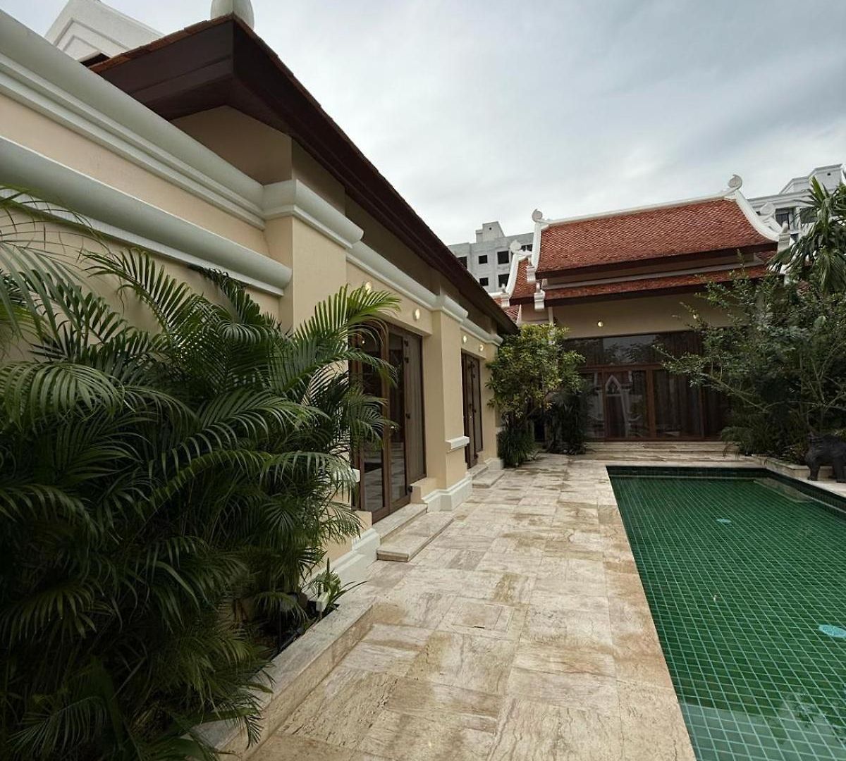 Luxury Luxury Seven Stars