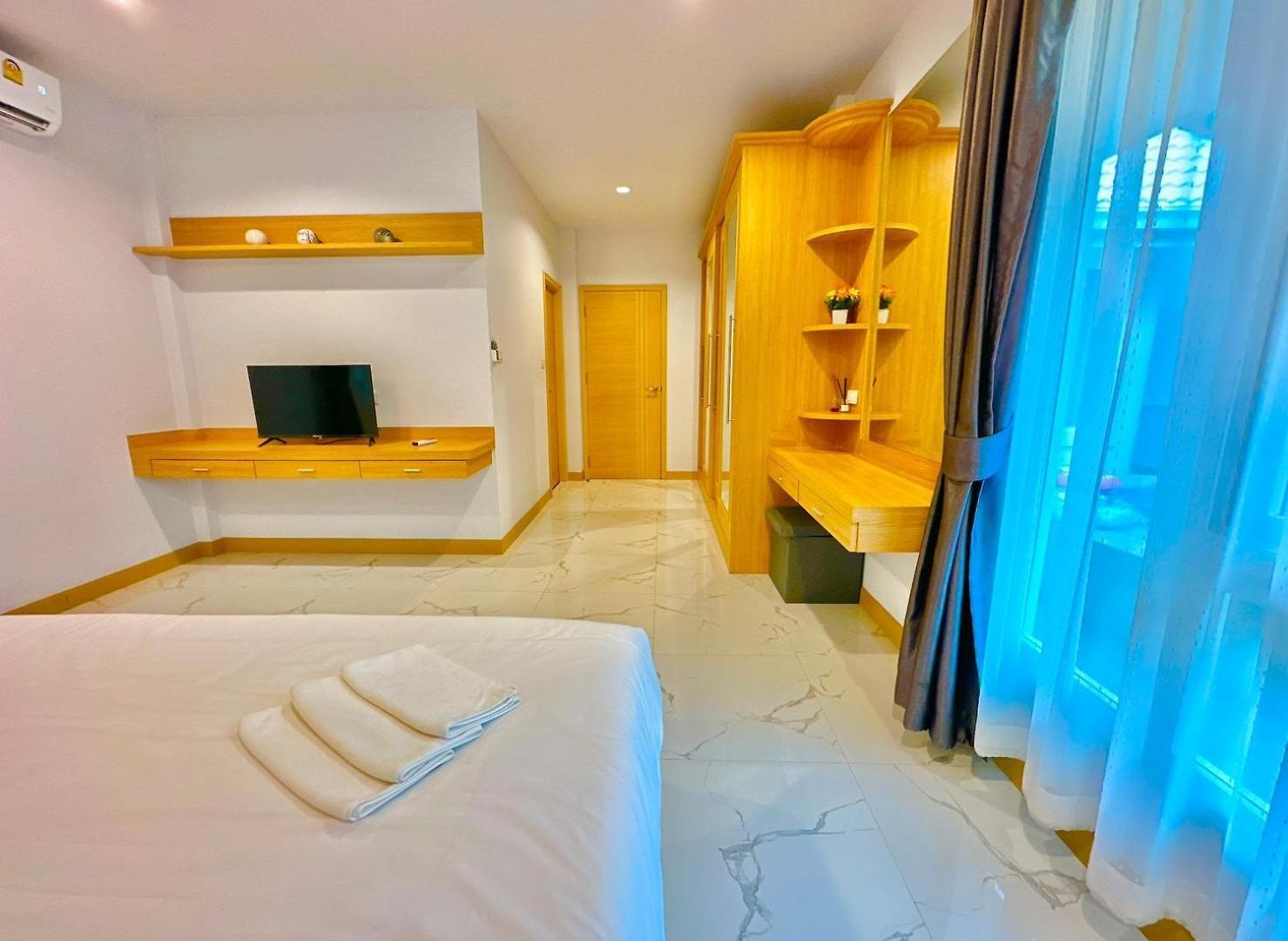 Tagvilla Suksabai In - 04 Bedroom Pattaya