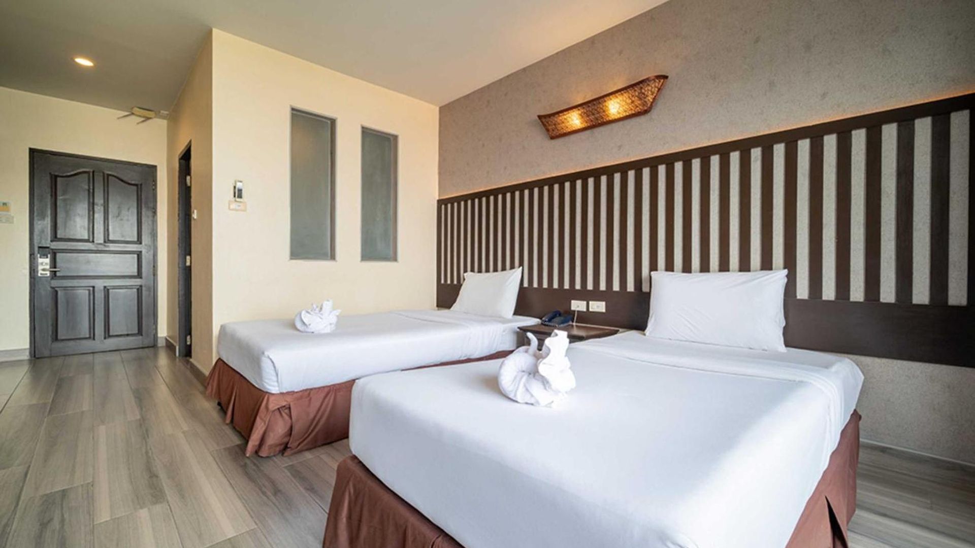 โรงแรม Dancenter Luxury Underwater World 5*