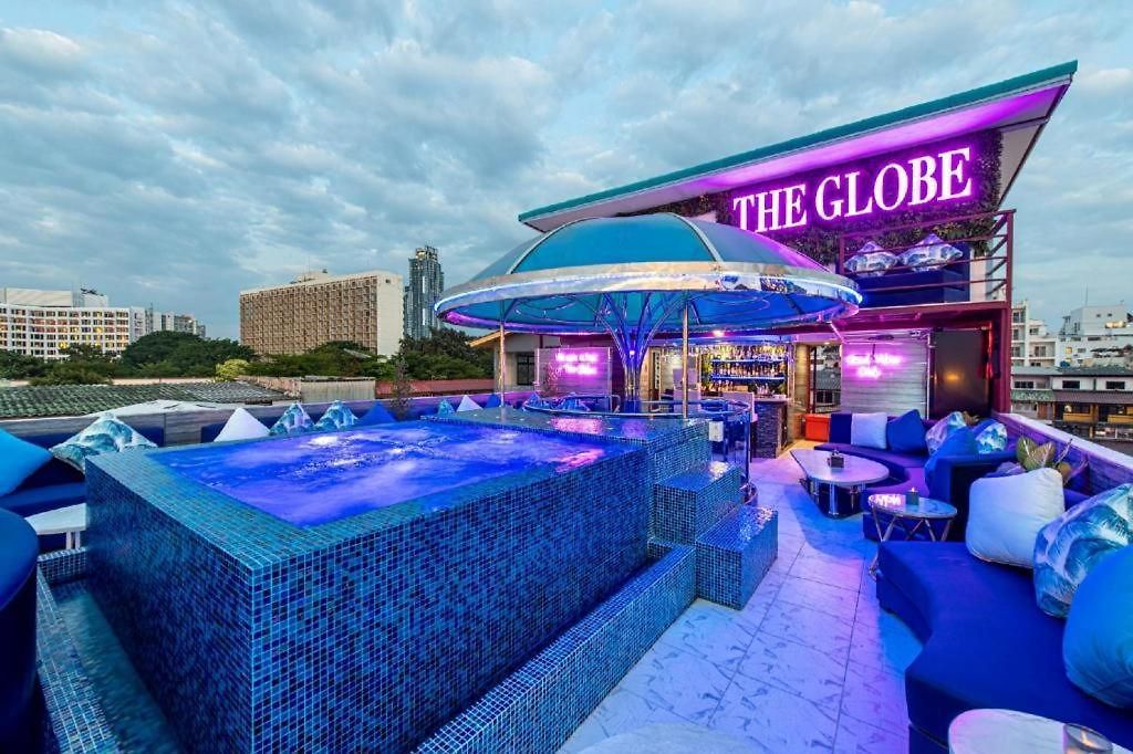 โรงแรม The Globe Hotel, Bar & Restaurant