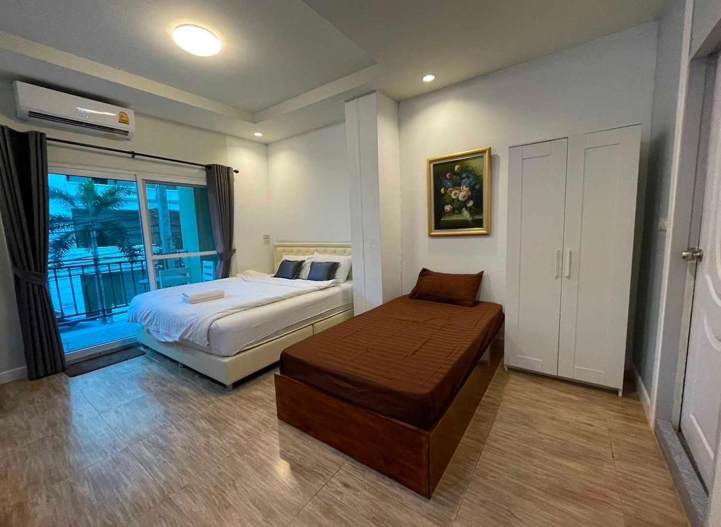 Oyo 75486 Anna บ้านพัก 3*