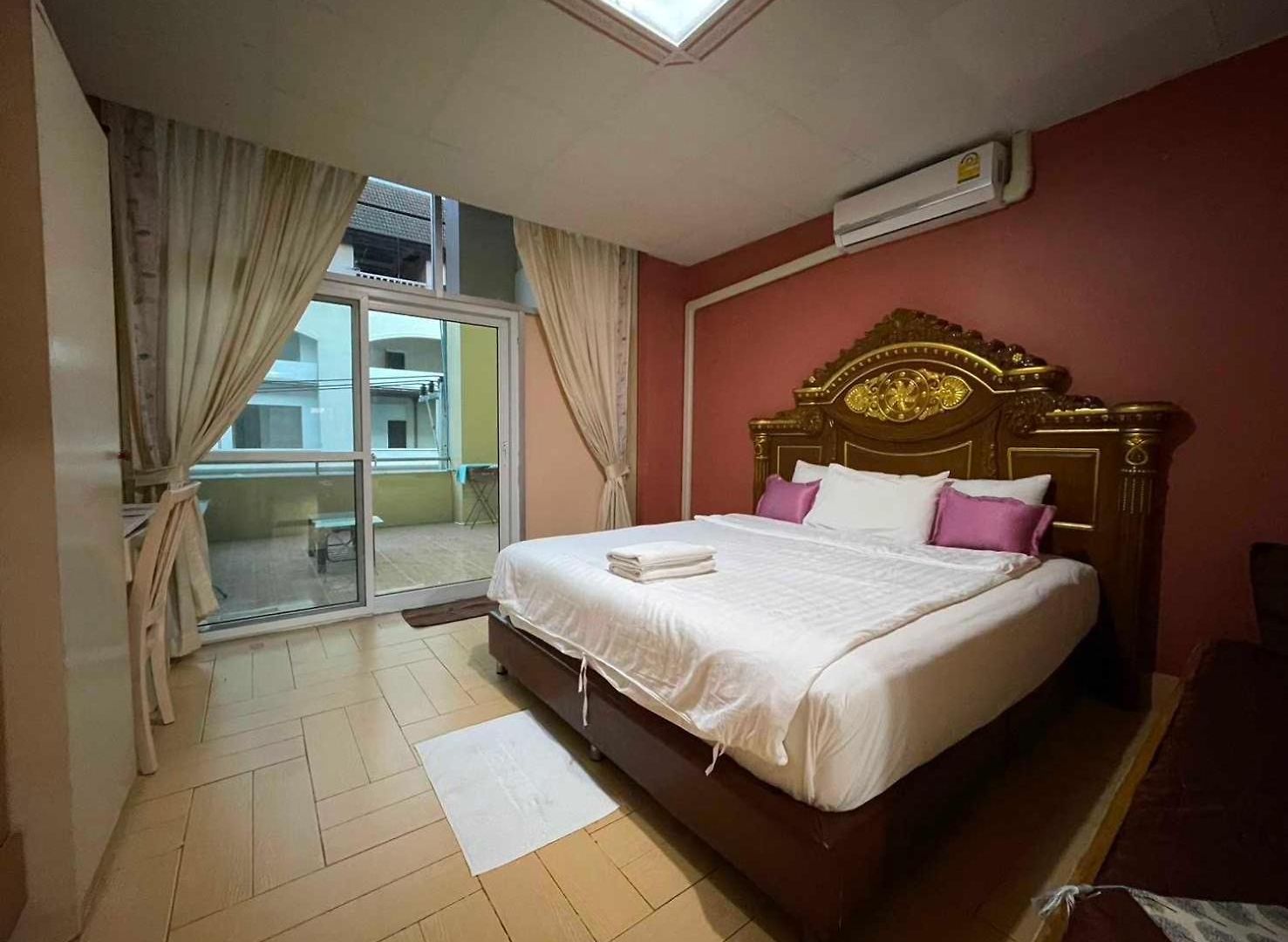 Oyo 75486 Anna บ้านพัก
