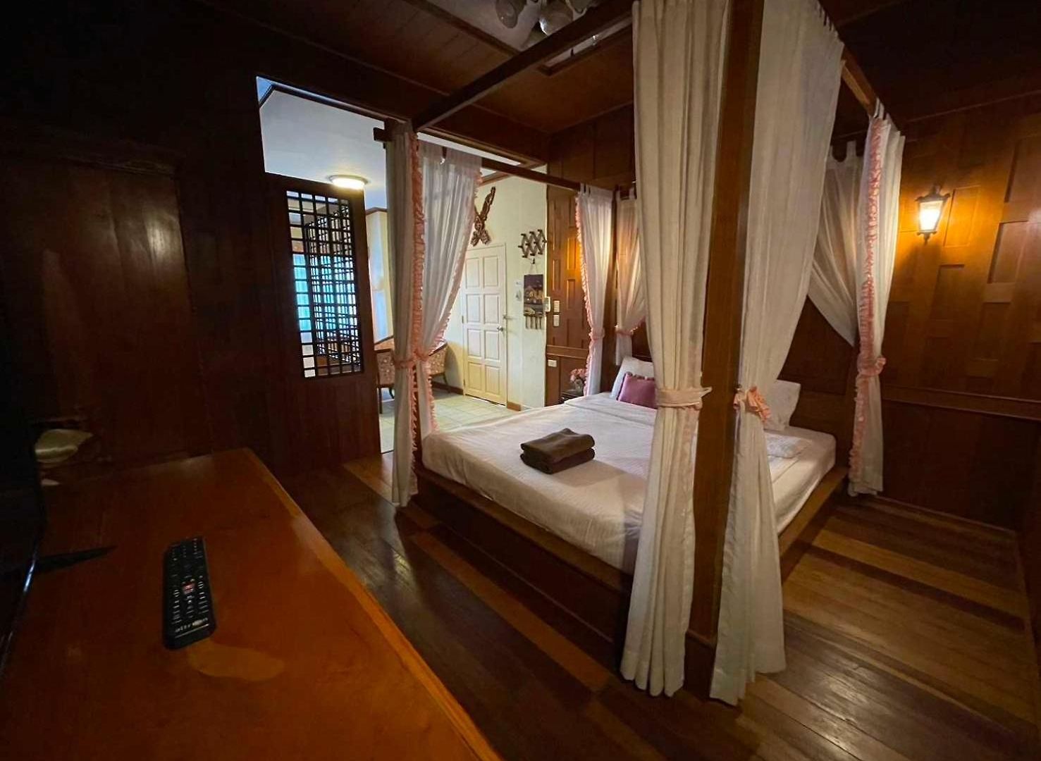 Oyo 75486 Anna บ้านพัก