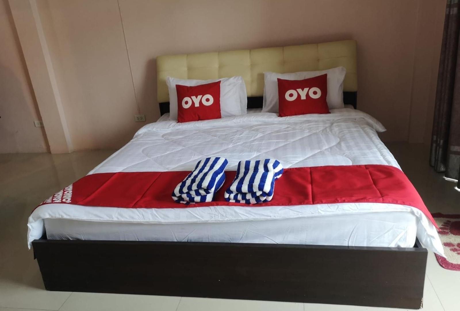 โรงแรม Oyo 75414 Kjs