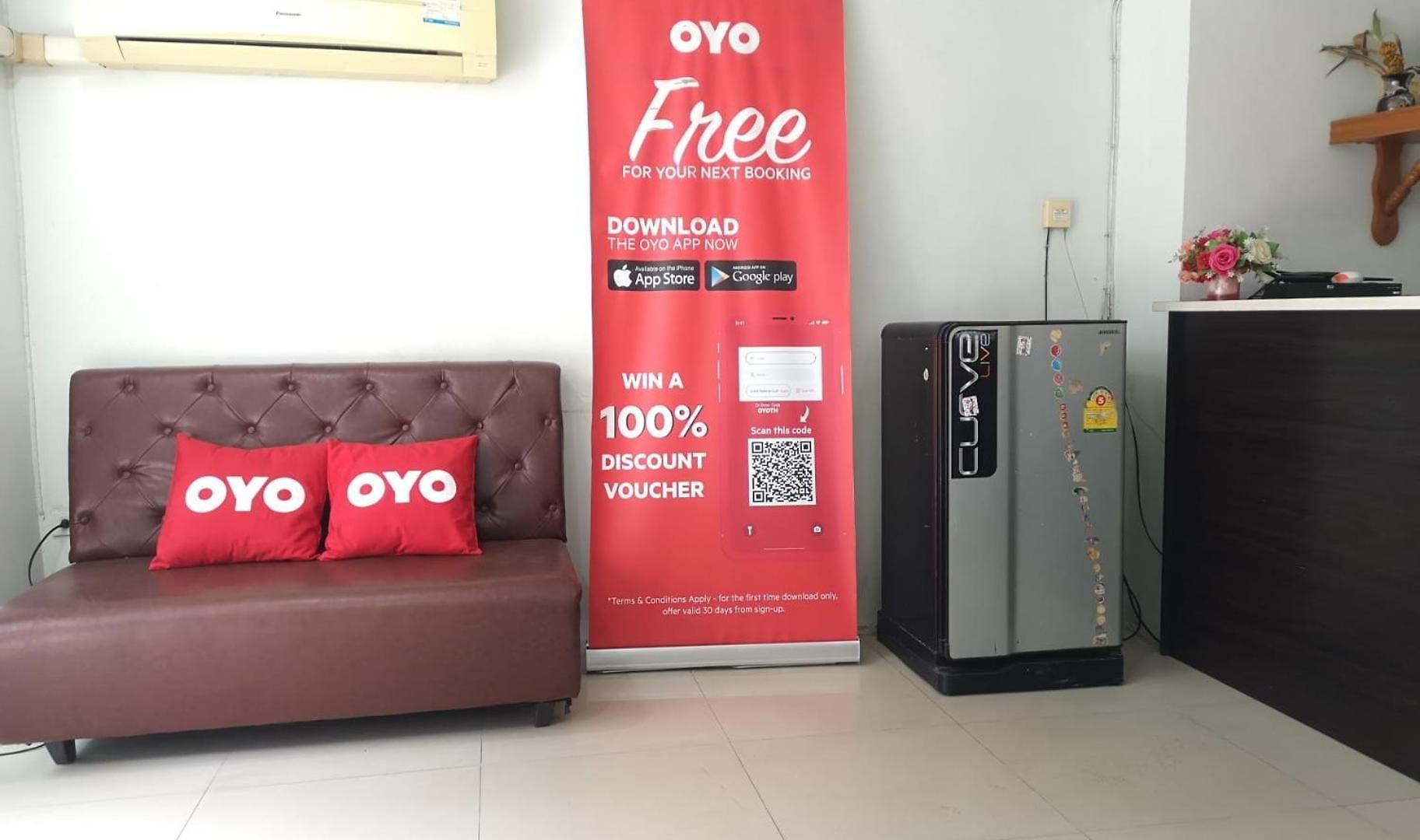 Oyo 75414 Kjs โรงแรม 2*