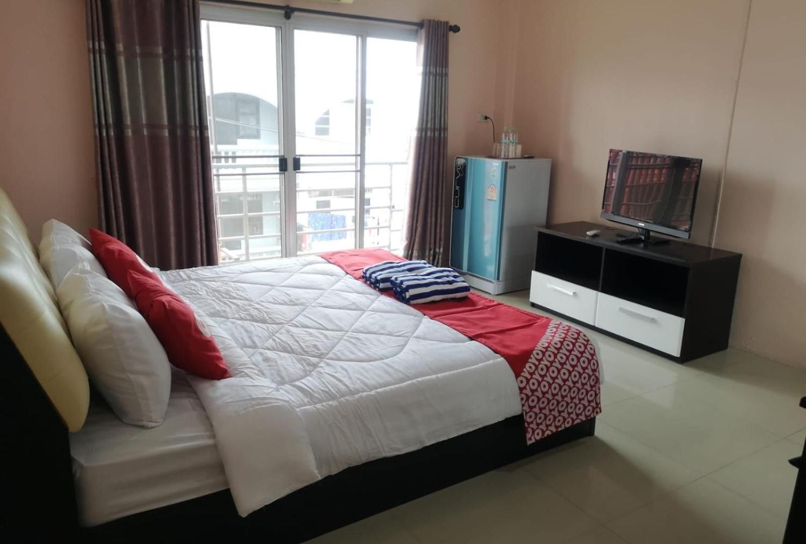 โรงแรม Oyo 75414 Kjs 2*