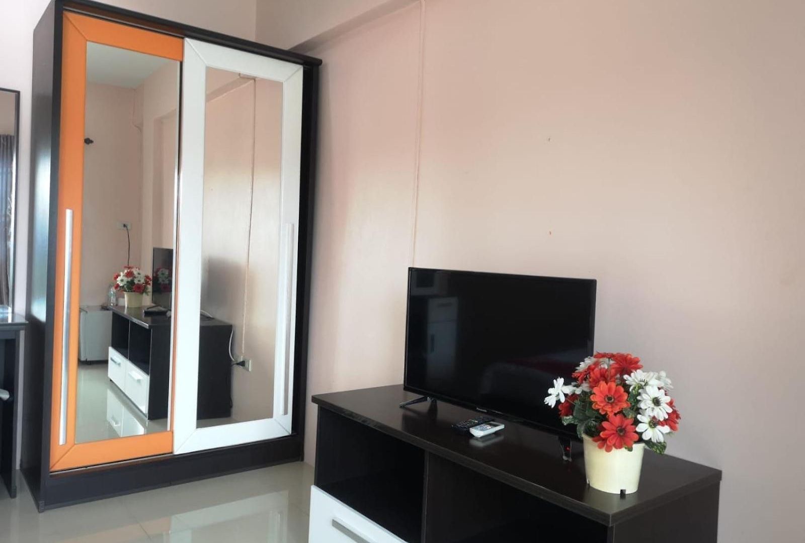 โรงแรม Oyo 75414 Kjs