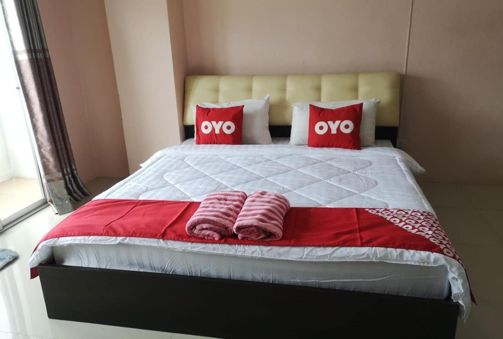 Oyo 75414 Kjs โรงแรม 2*