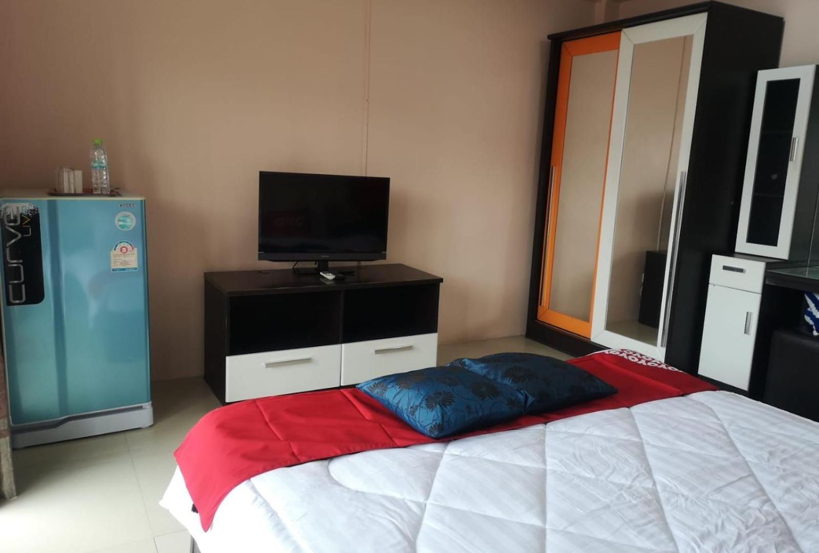 โรงแรม Oyo 75414 Kjs Pattaya
