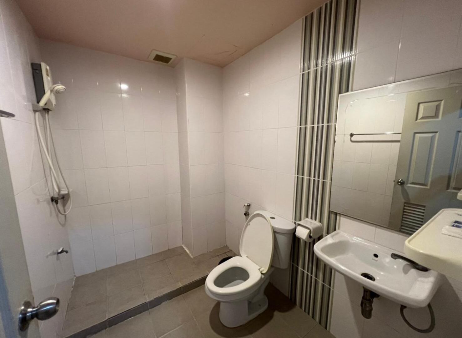 โรงแรม Oyo 75414 Kjs 2*