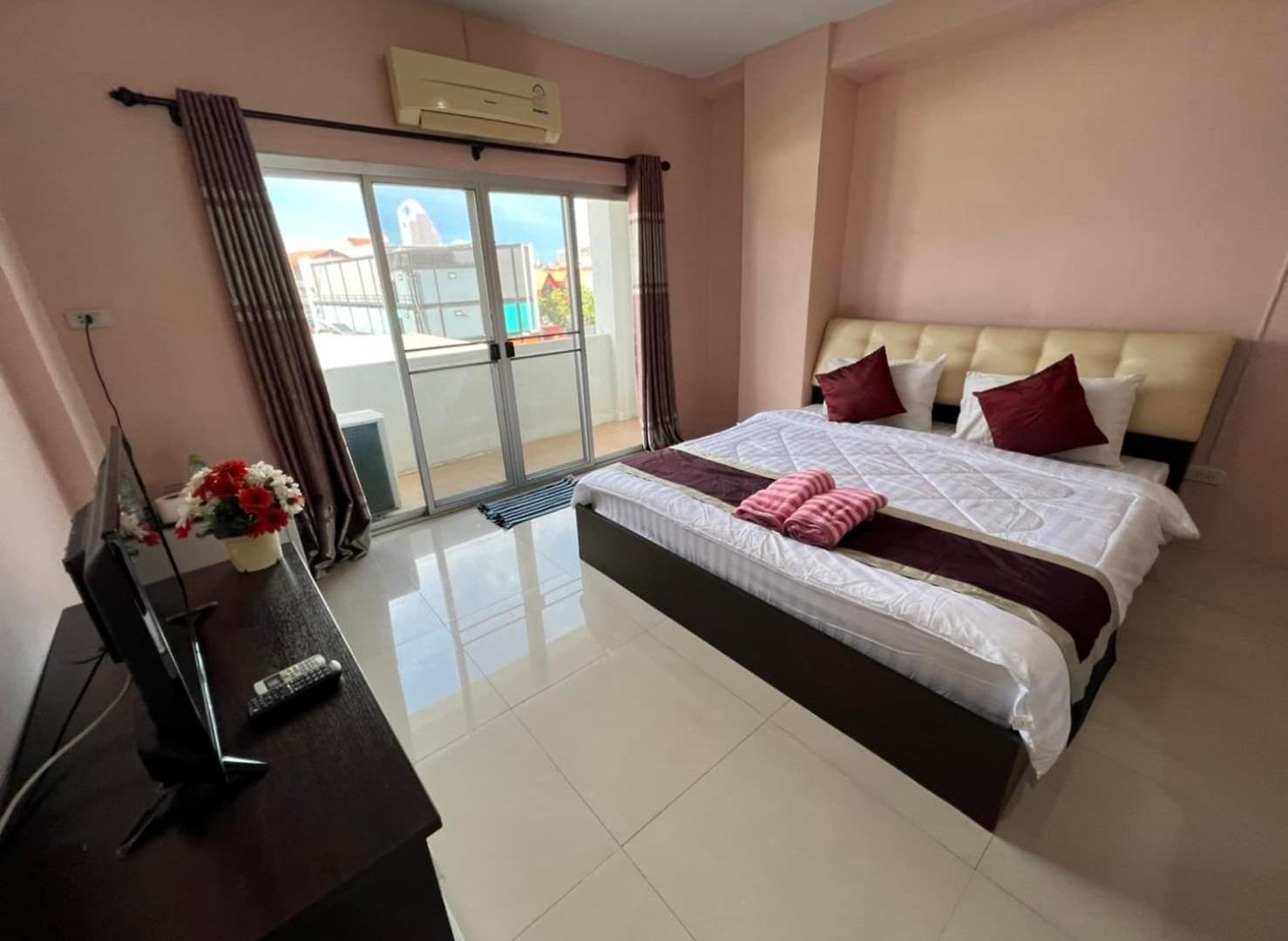 โรงแรม Oyo 75414 Kjs