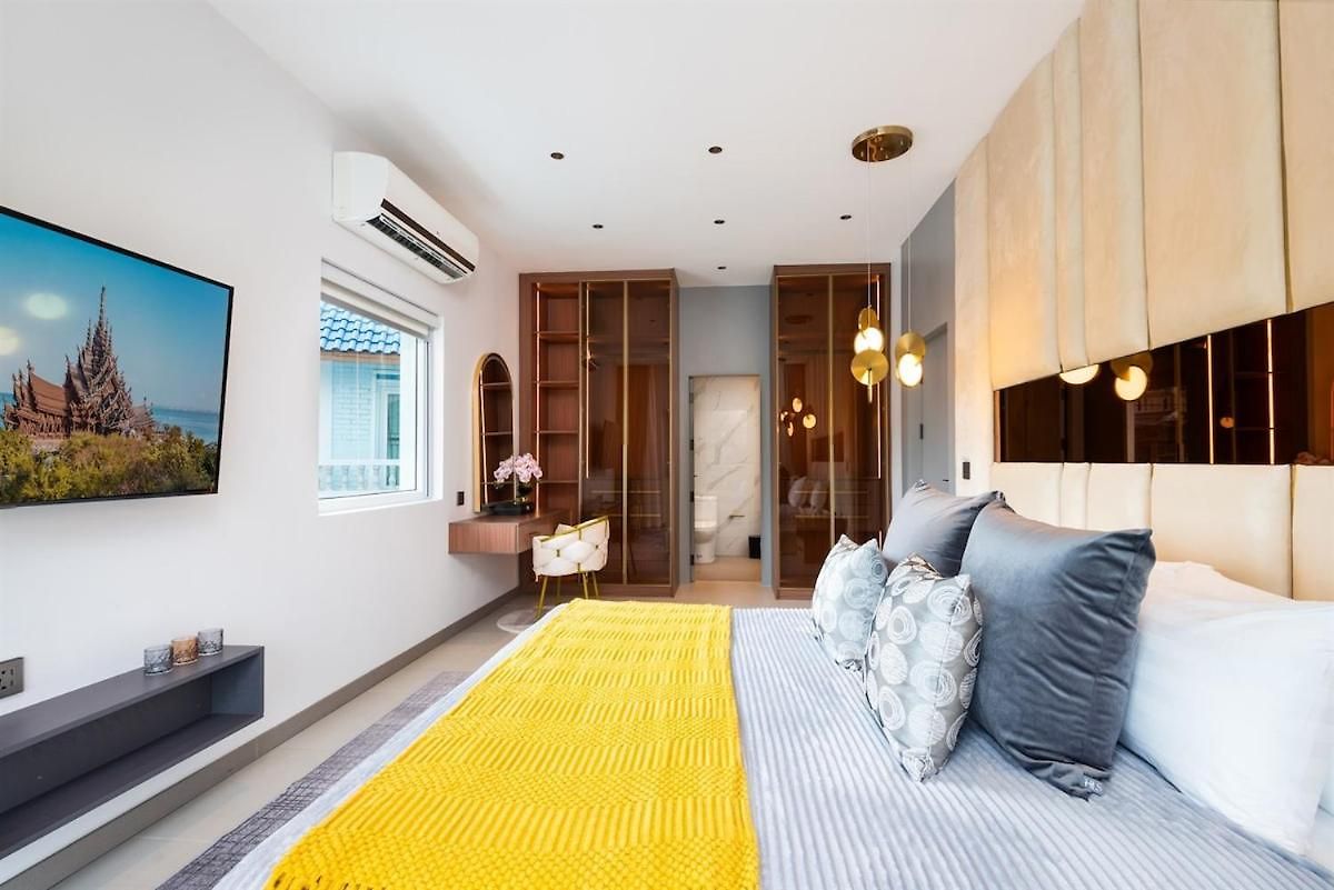 Villa New 2024 - Two Compound - 9br - Two Pools *