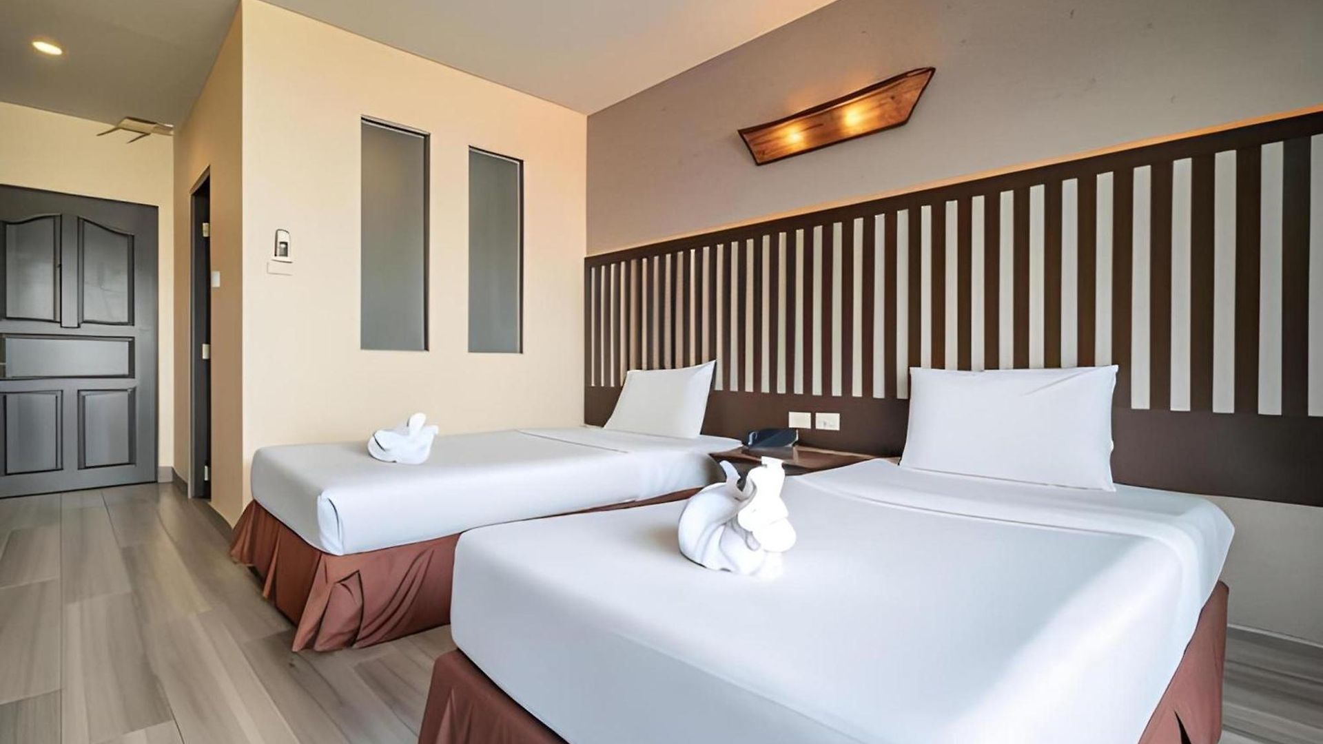 Sunday Ja โรงแรม Pattaya