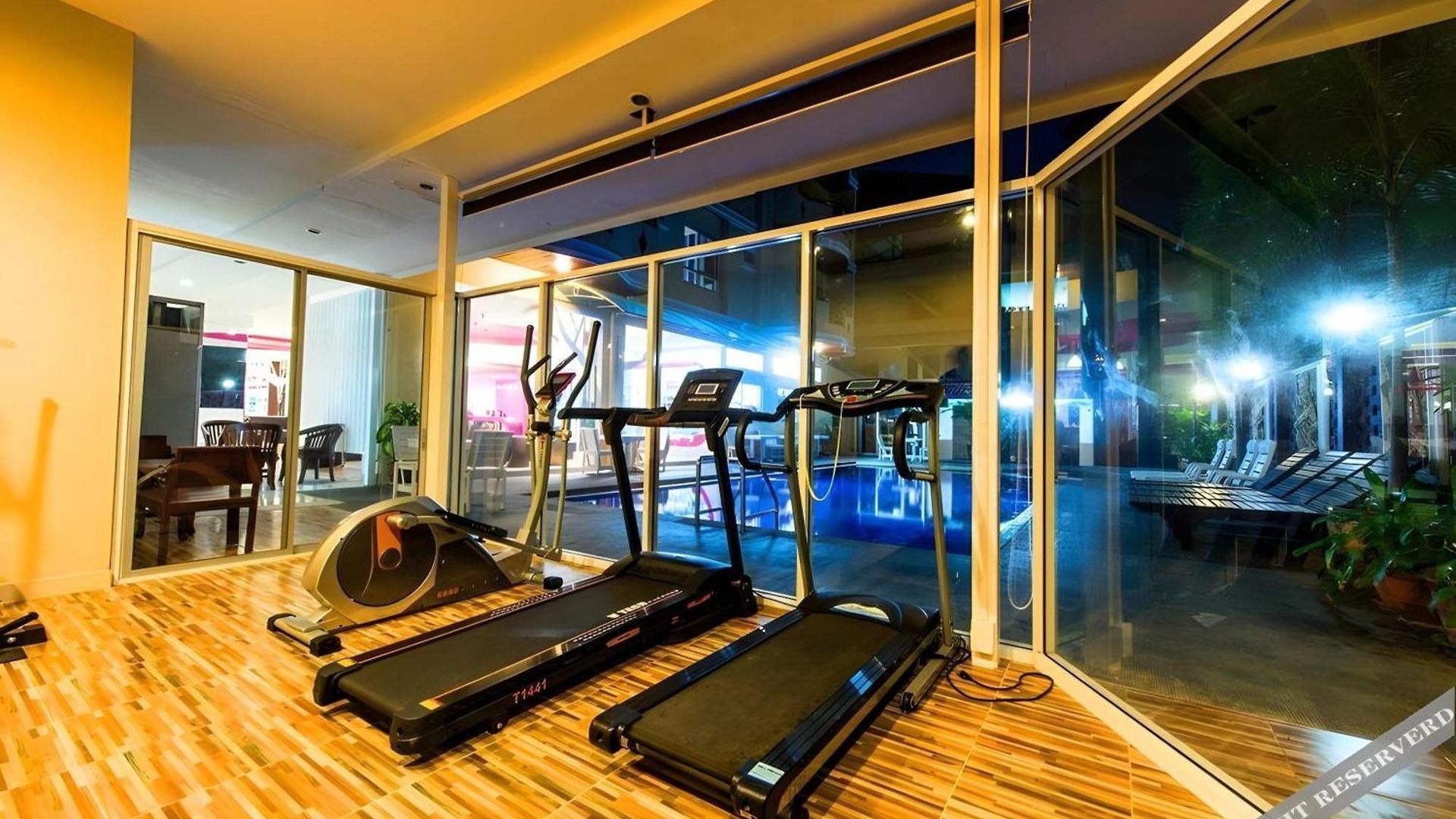 โรงแรม Sunday Ja 5*