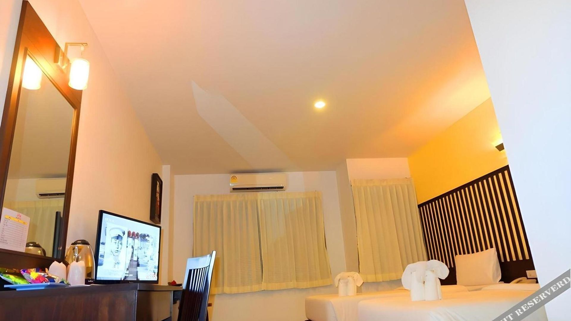 โรงแรม Sunday Ja 5*
