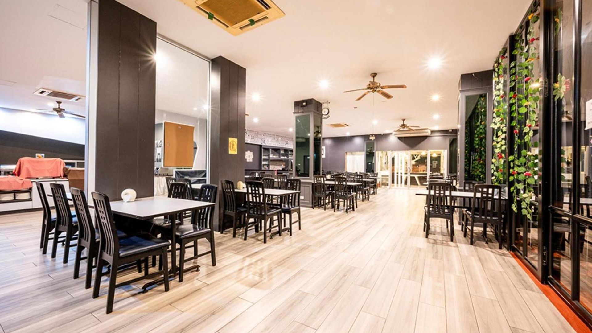 Sunday Ja โรงแรม Pattaya