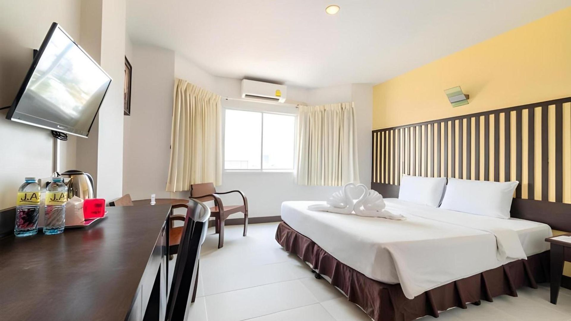 Sunday Ja โรงแรม 5*