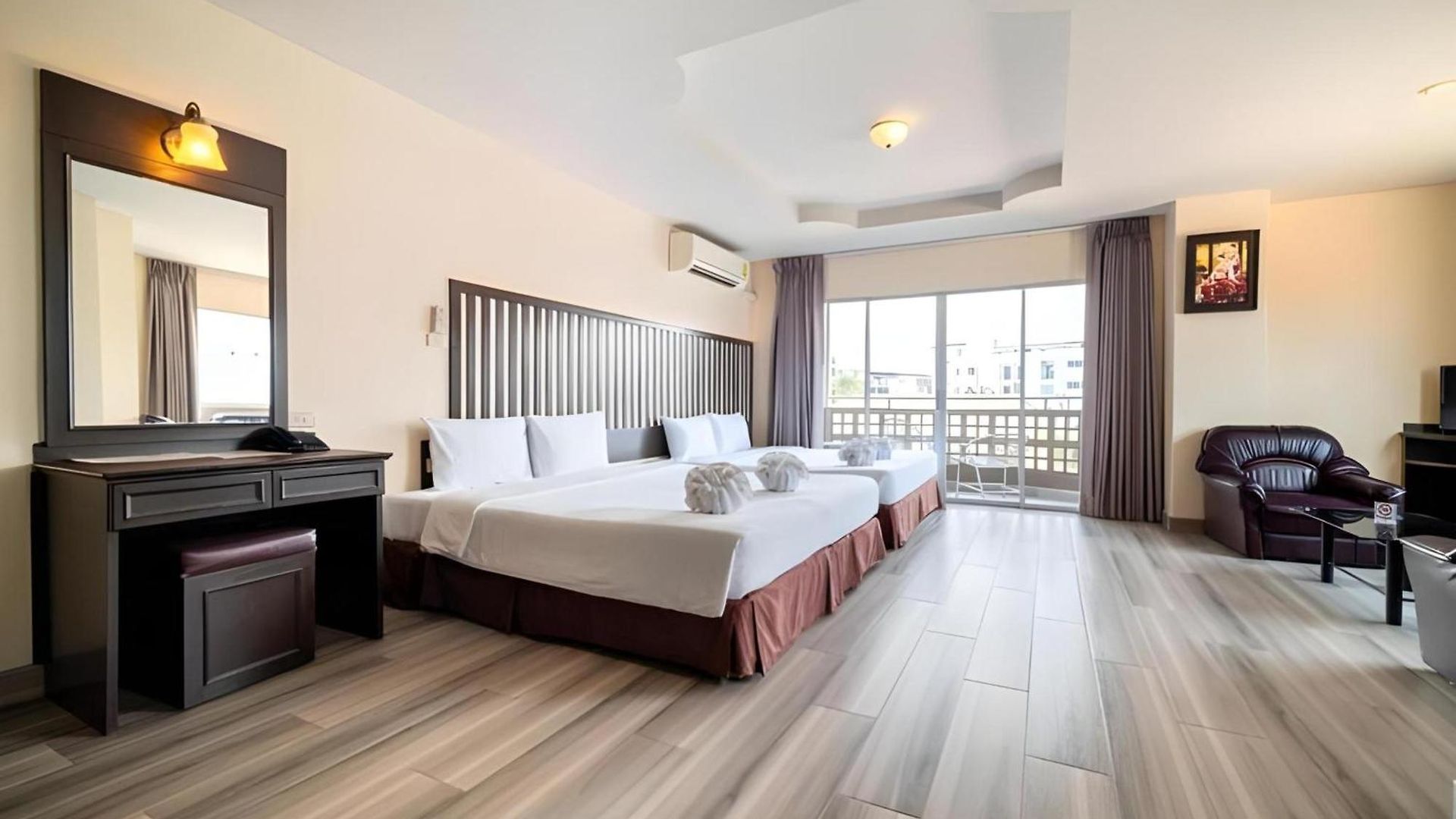 โรงแรม Sunday Ja Pattaya