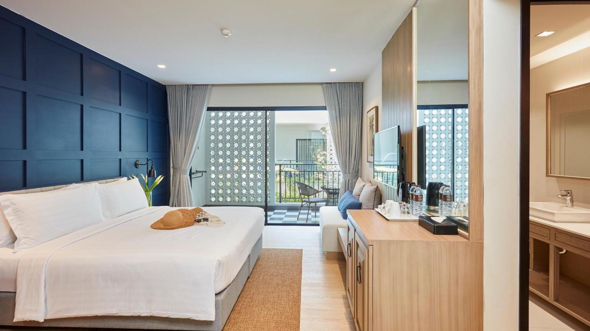 โรงแรม Health Land & 5*