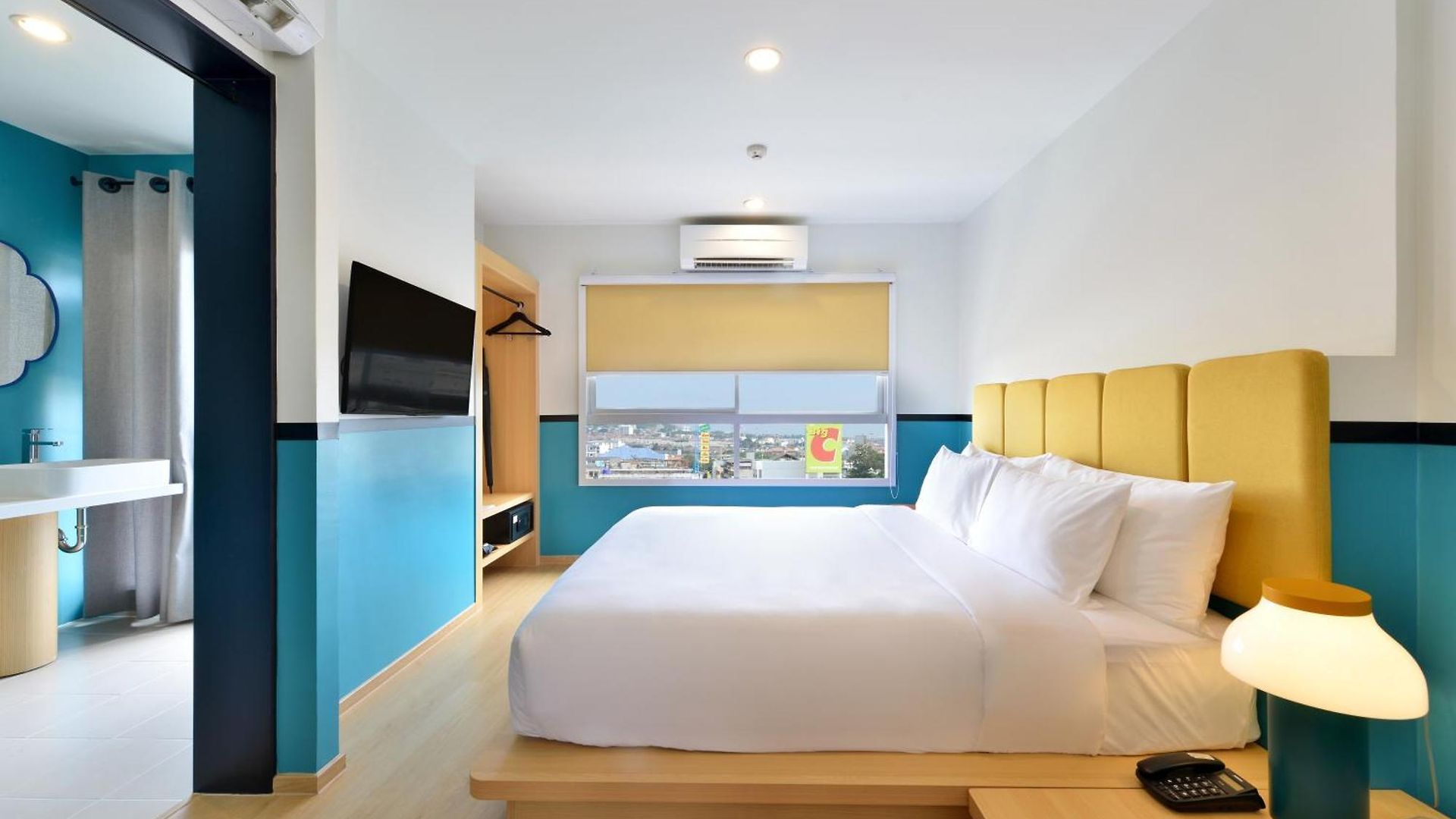 โรงแรม The Grass Serviced 4*