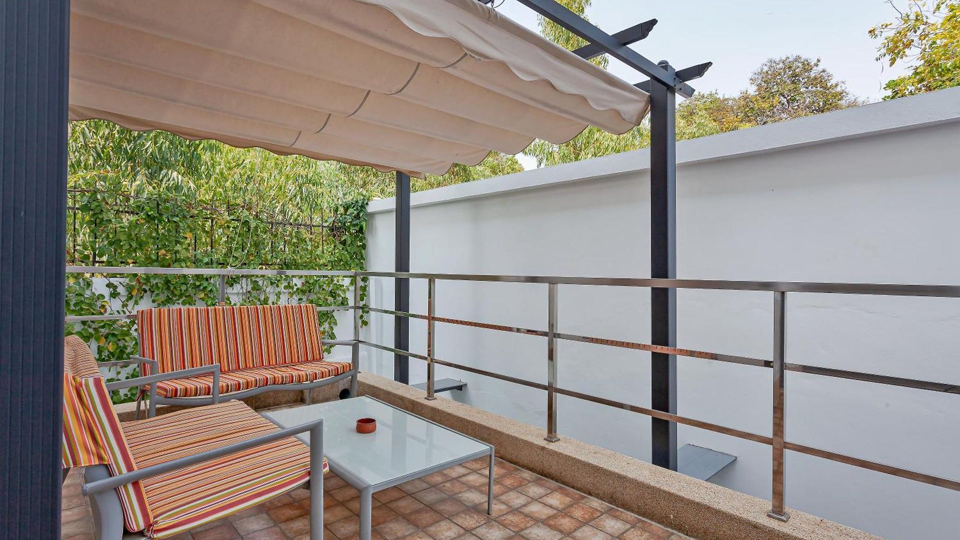 วิลล่า Angels-villa-pattaya-near-walking-street-4bed-8-people