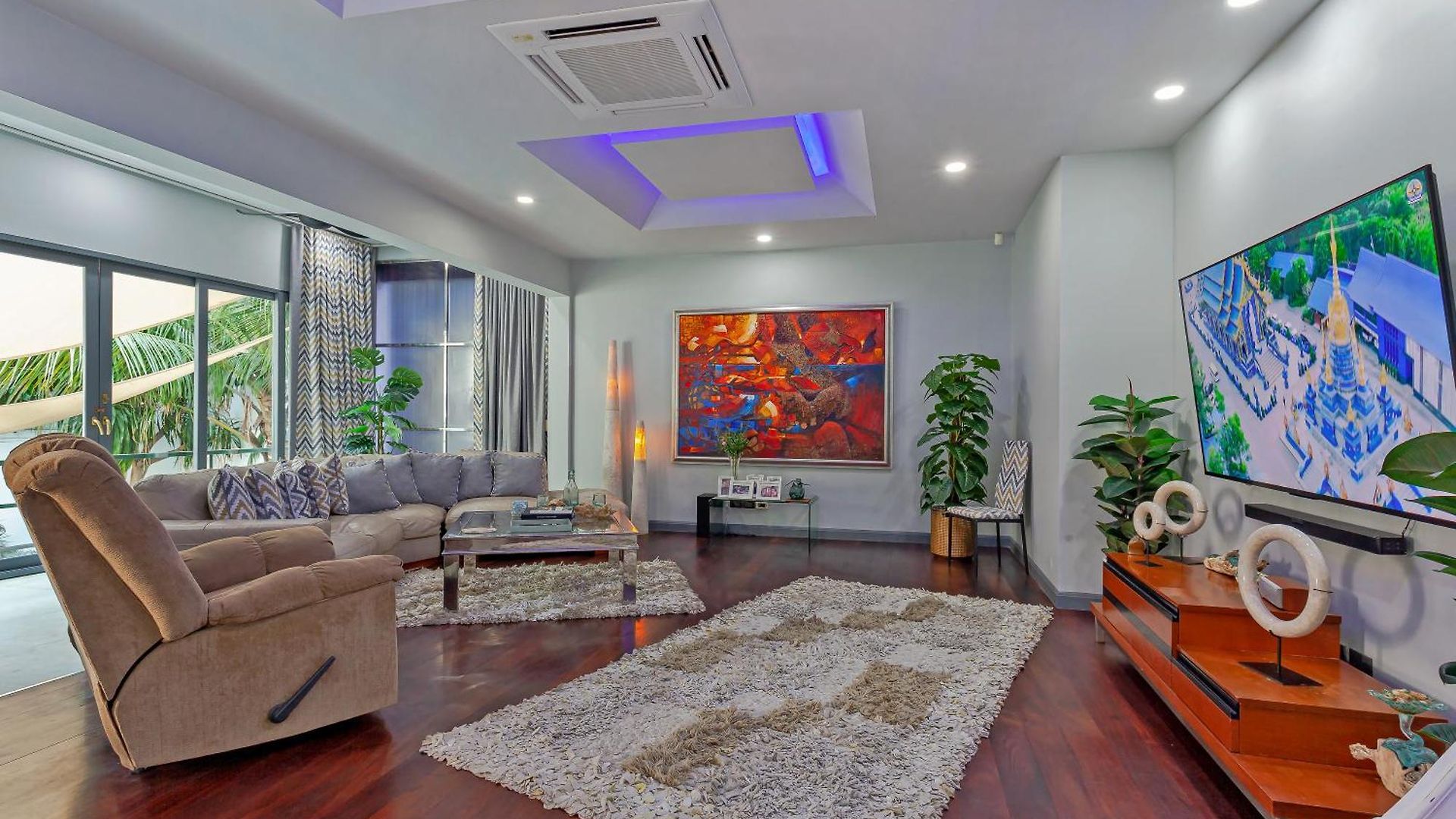 วิลล่า Angels-villa-pattaya-near-walking-street-4bed-8-people *