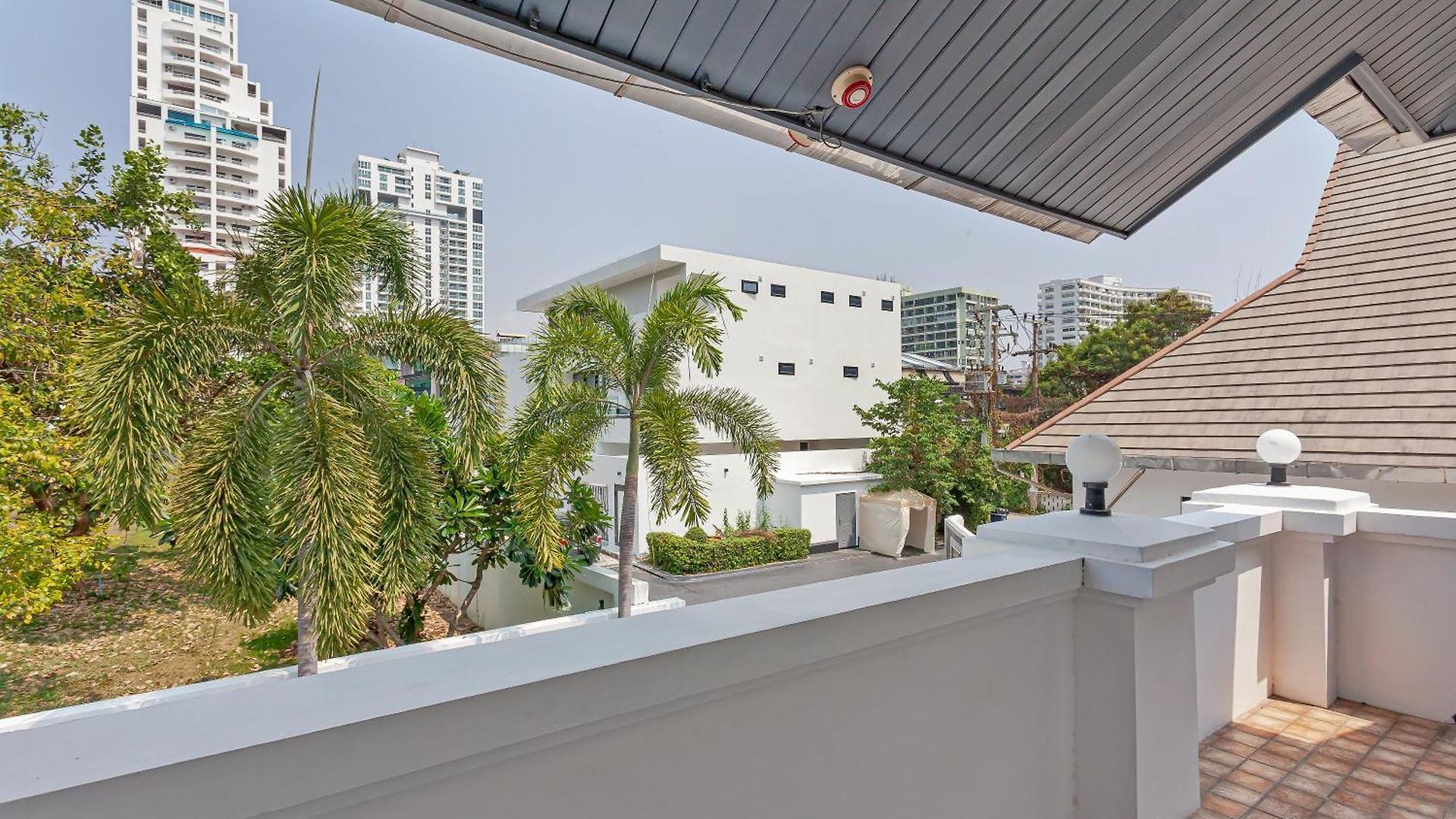 Angels-villa-pattaya-near-walking-street-4bed-8-people Pattaya