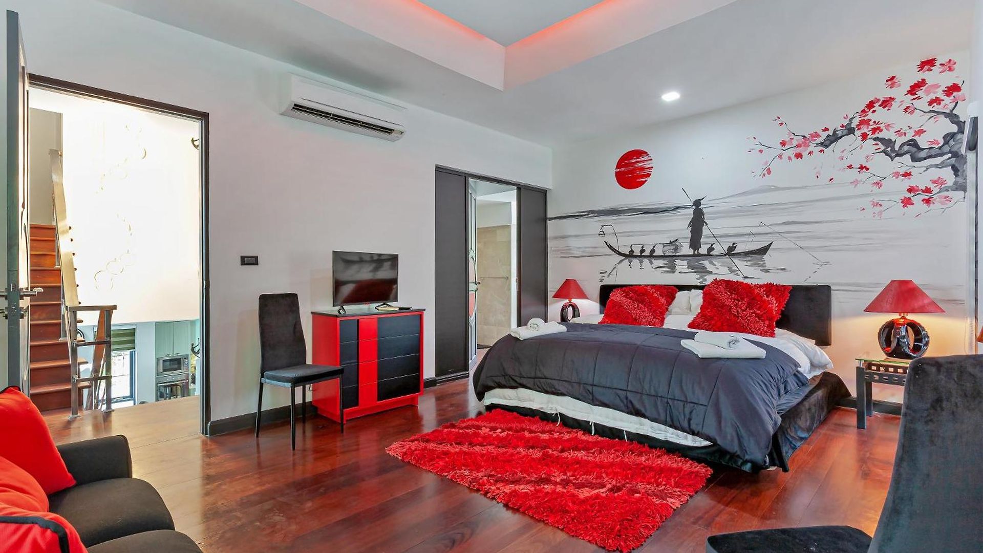 Angels-villa-pattaya-near-walking-street-4bed-8-people Pattaya