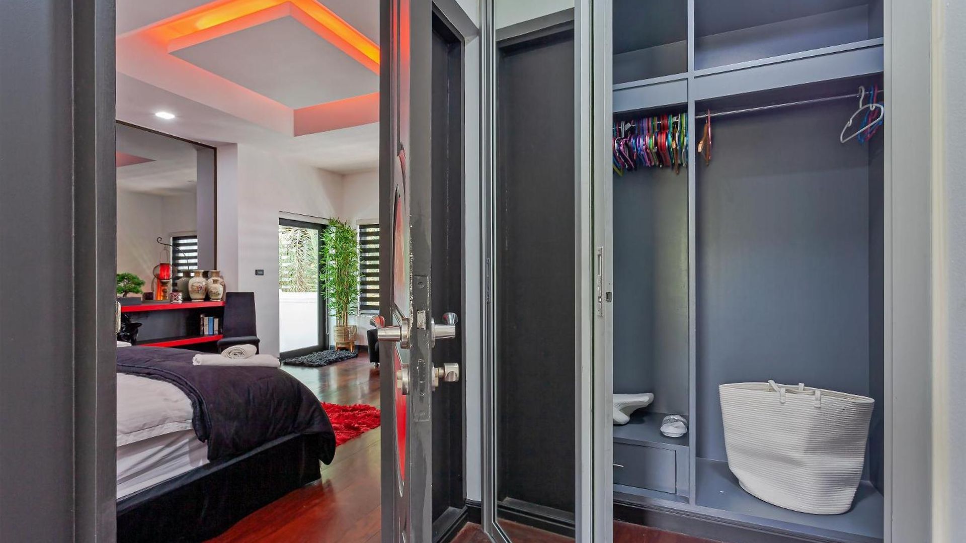 Angels-villa-pattaya-near-walking-street-4bed-8-people วิลล่า Pattaya