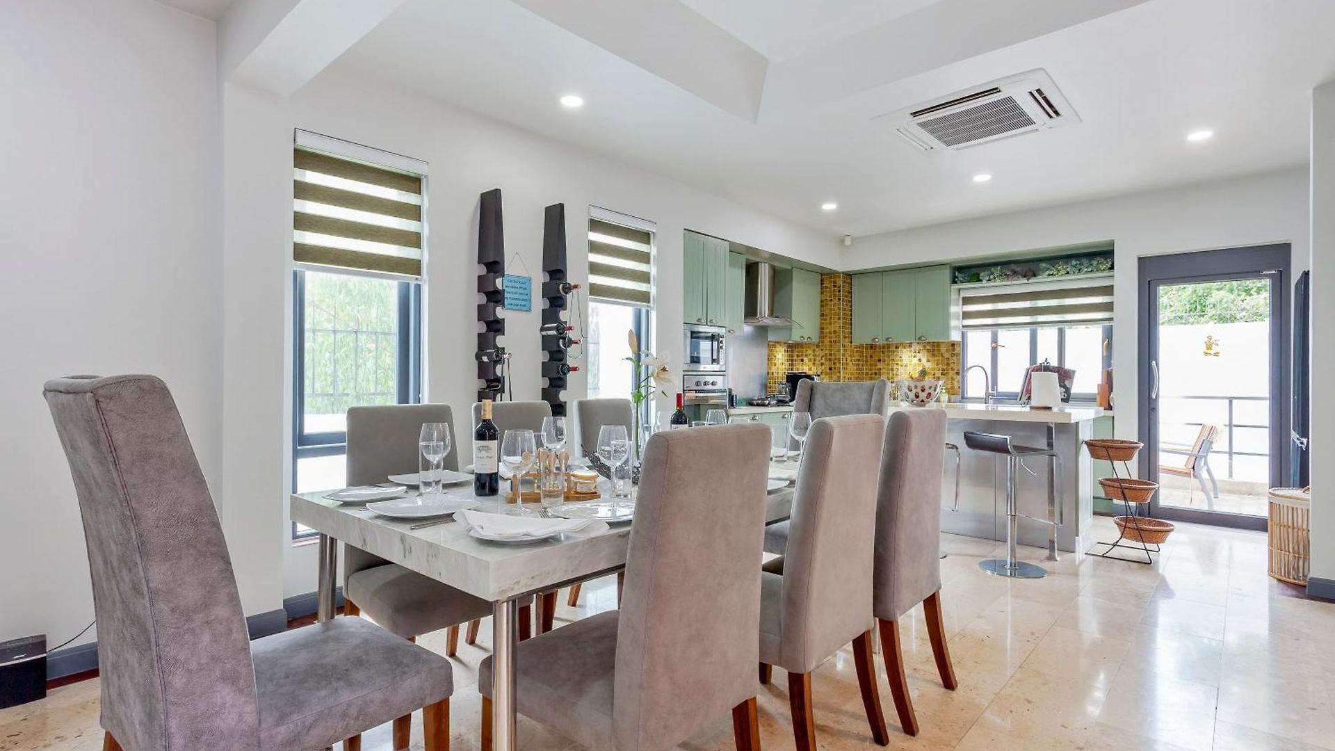 วิลล่า Angels-villa-pattaya-near-walking-street-4bed-8-people